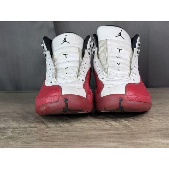 Air Jordan 12 Retro Cherry 2009 Size 9.5 Pre-owned no insole and laces - Picture 2 of 9